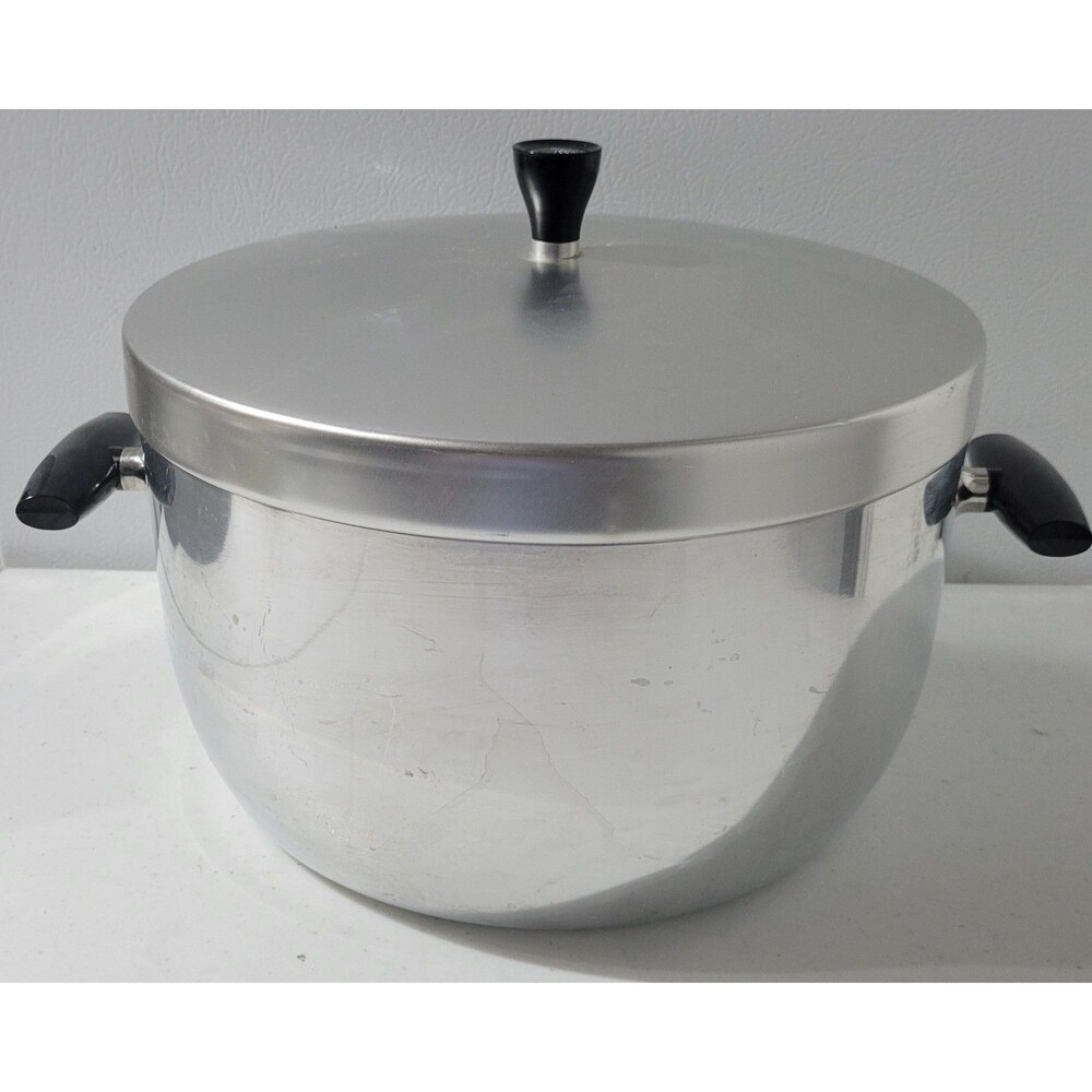 Vintage WEAR EVER 8.5 QT Stock Pot Aluminum Dutch Oven Non Stick Wearever w Lid